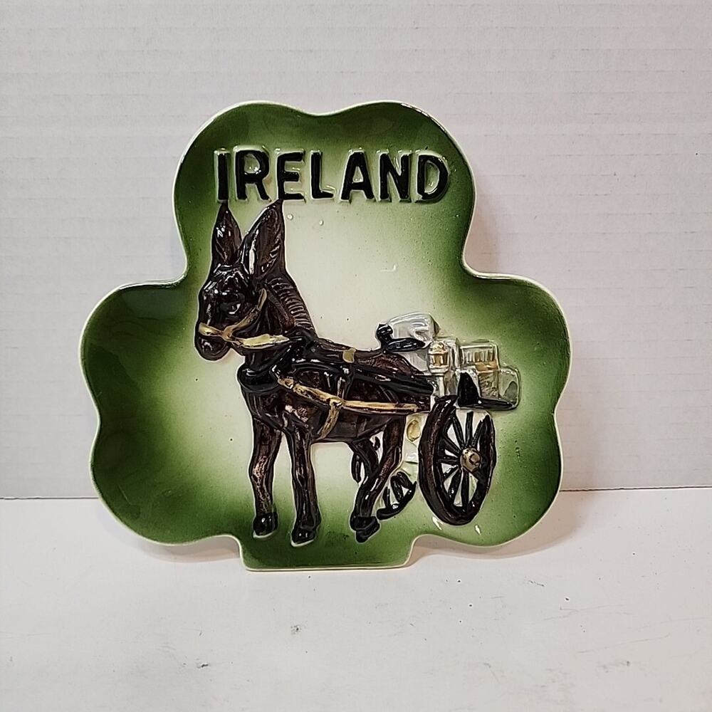 Vgt Ireland Hand Painted Shamrock Clover Shaped Ceramic Trinket Dish Horse Cart